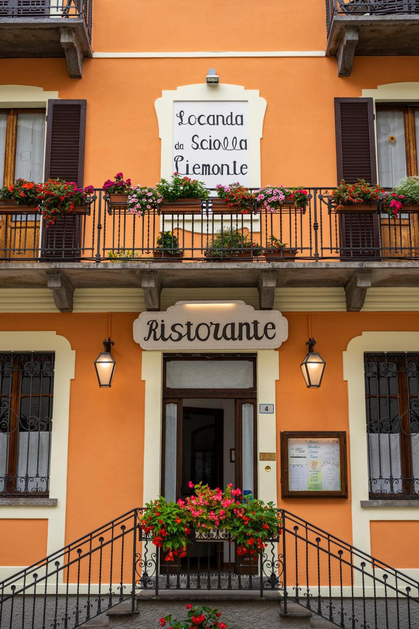 Appartamenti Da Sciolla โดโมดอสโซลา ภายนอก รูปภาพ